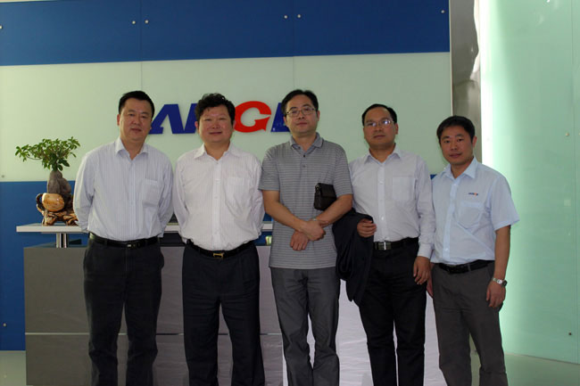 朱總會(huì)見長虹集團(tuán)副總裁郭德軒先生